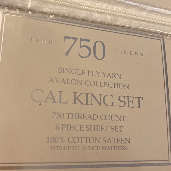 Macys 750 Thread Count Avalon Collection Cal King Sateen Sheet Set Blue NWT 6-pc - Picture 7 of 8